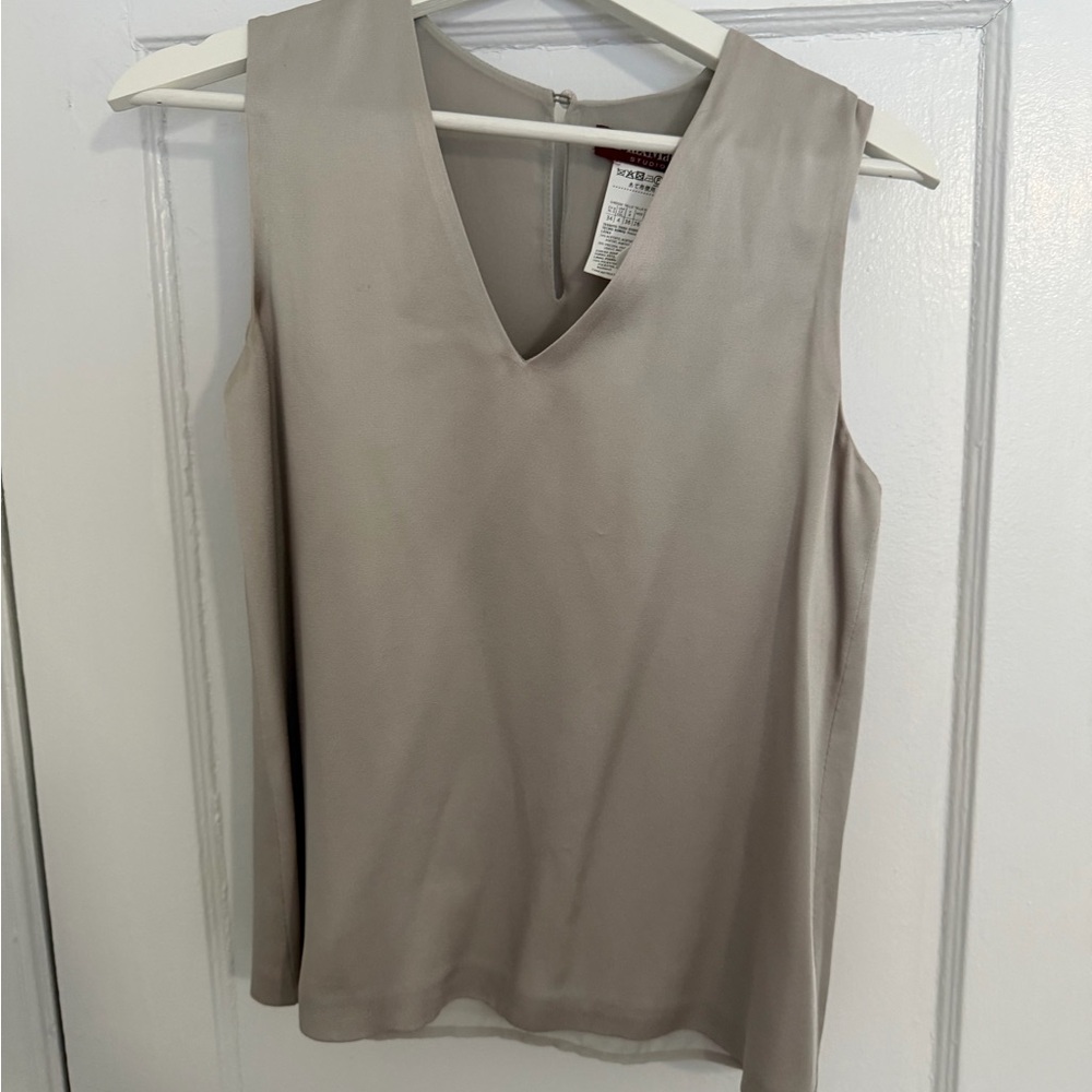 MaxMara Beige V-Neck Sleeveless Blouse